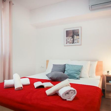 Apartments Relax Baška Voda Extérieur photo