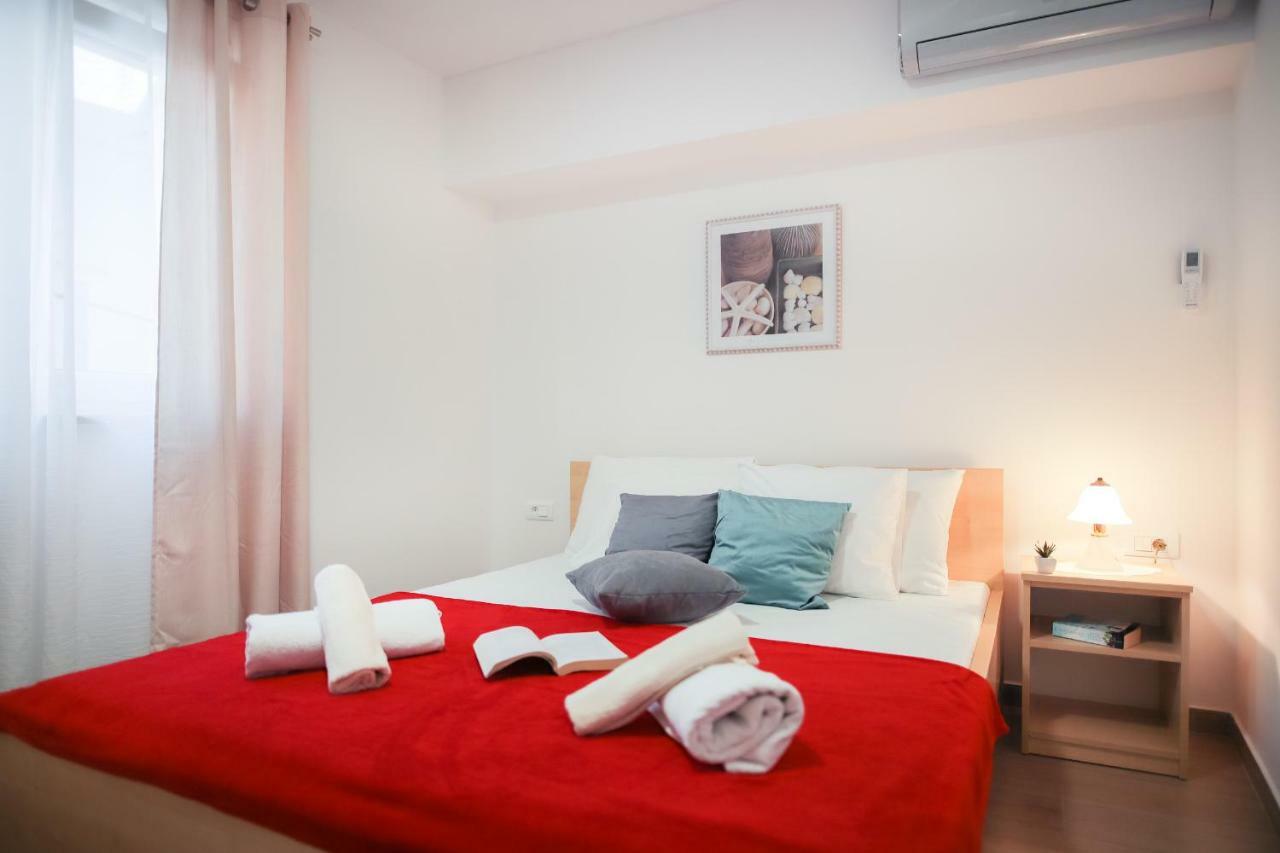 Apartments Relax Baška Voda Extérieur photo