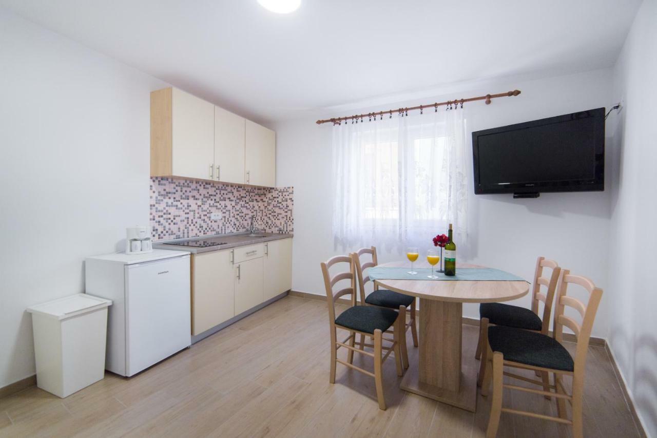 Apartments Relax Baška Voda Extérieur photo