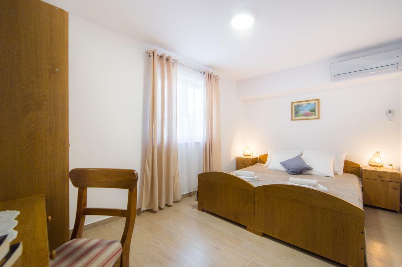 Apartments Relax Baška Voda Extérieur photo