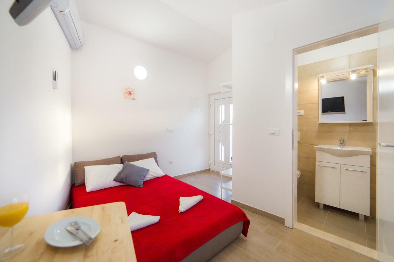 Apartments Relax Baška Voda Extérieur photo