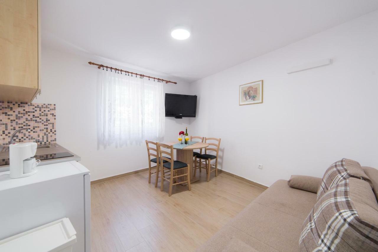 Apartments Relax Baška Voda Extérieur photo