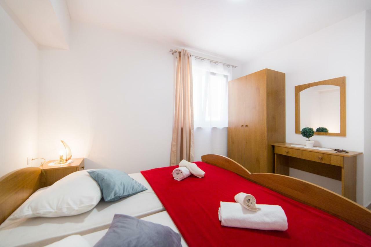 Apartments Relax Baška Voda Extérieur photo